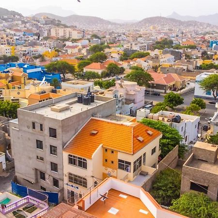 Simabo'S Backpackers' Hostel Mindelo Exteriör bild
