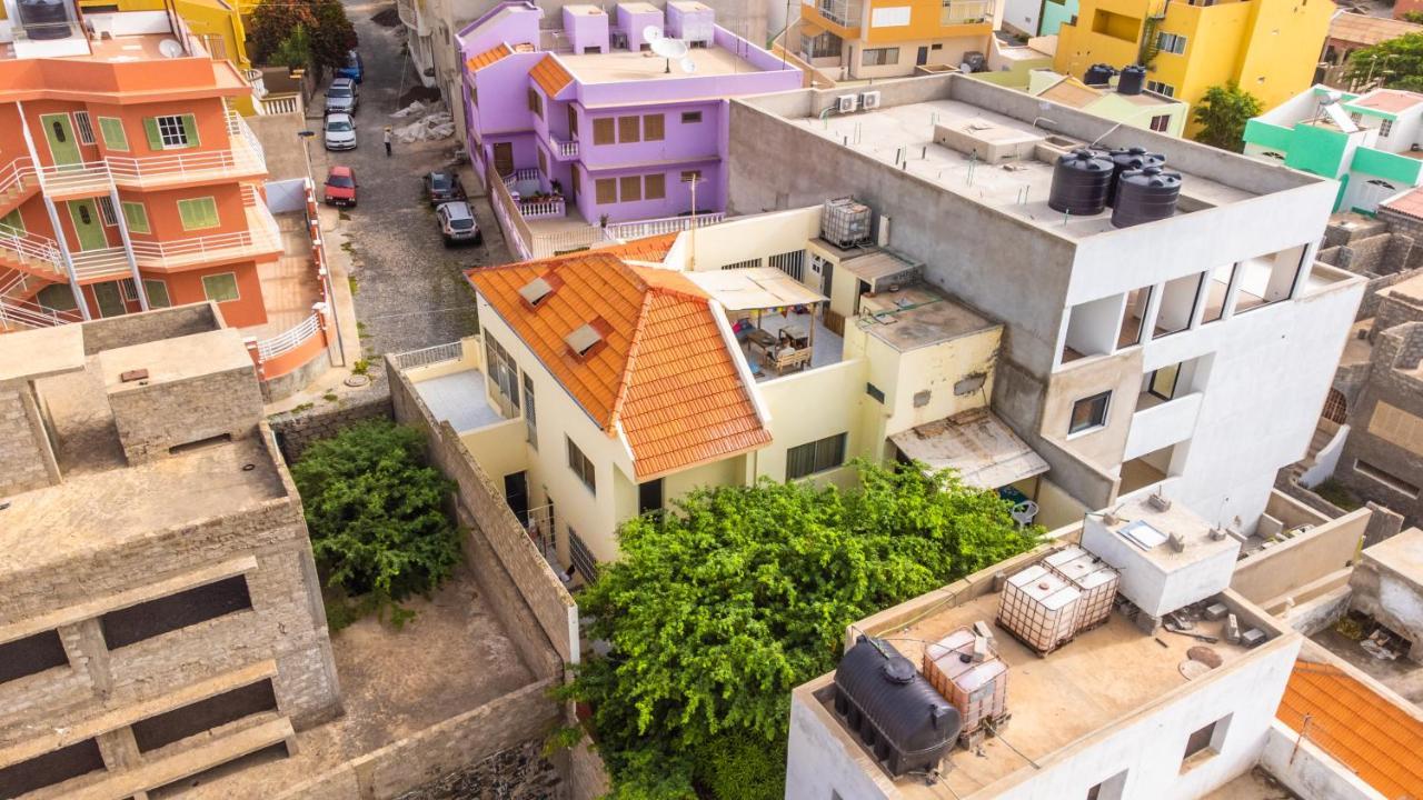 Simabo'S Backpackers' Hostel Mindelo Exteriör bild